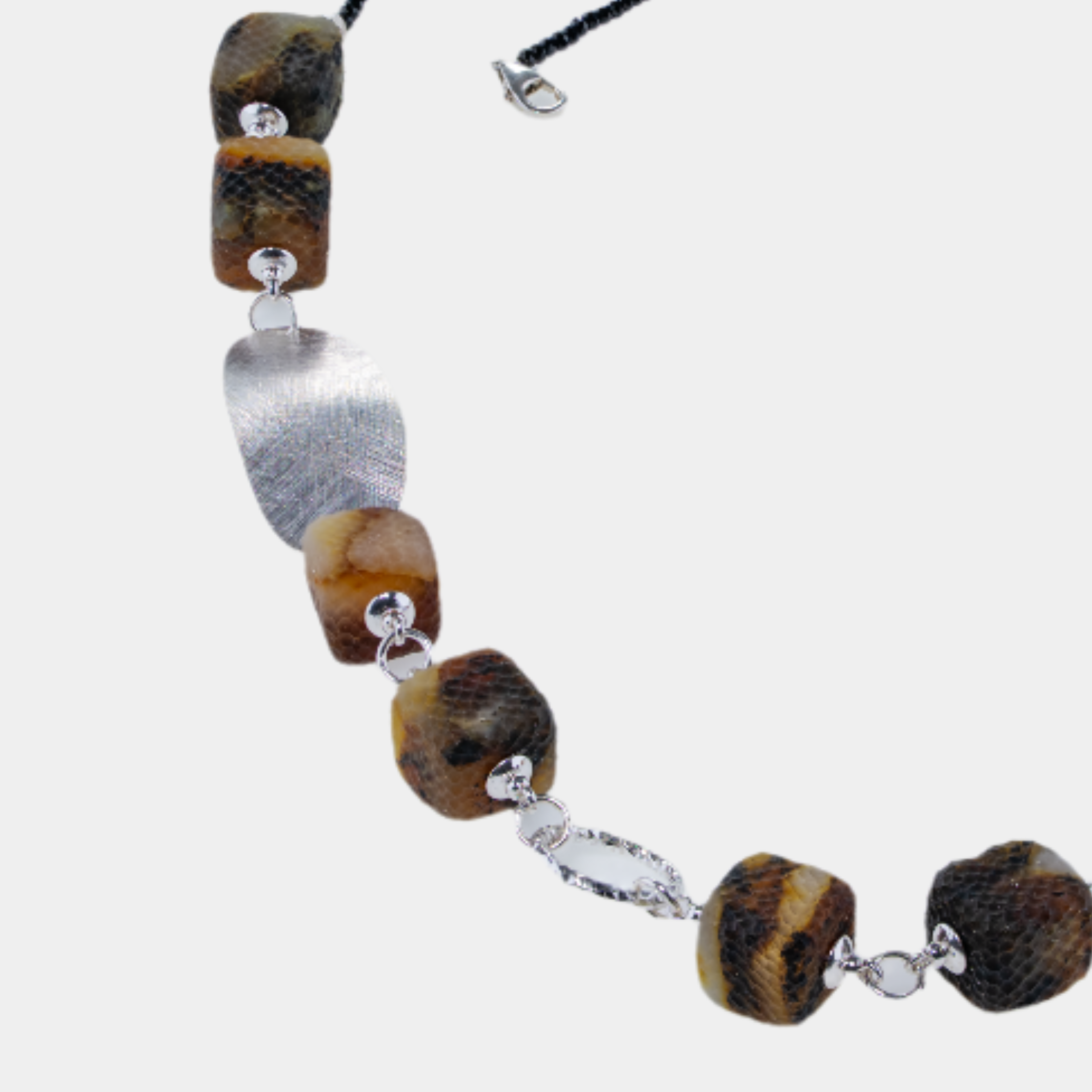 Honeytia - Necklace