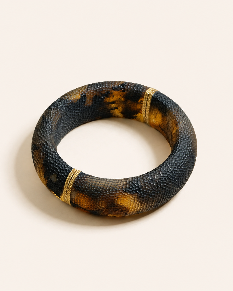 NECKLACE LAC — Baltic amber jewellery handcrafted in Lithuania