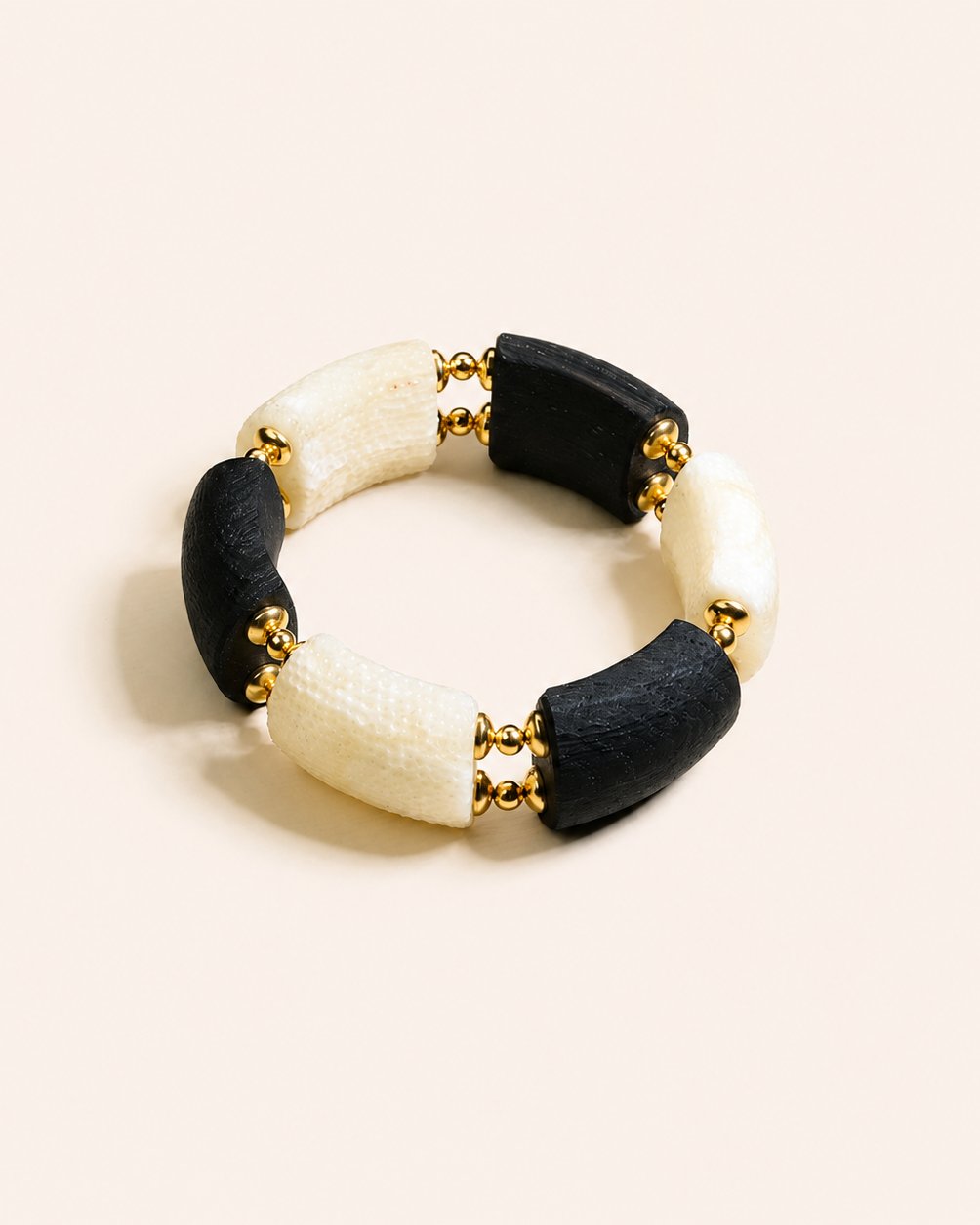 BRACELET AOUT — Baltic amber jewellery handcrafted in Lithuania