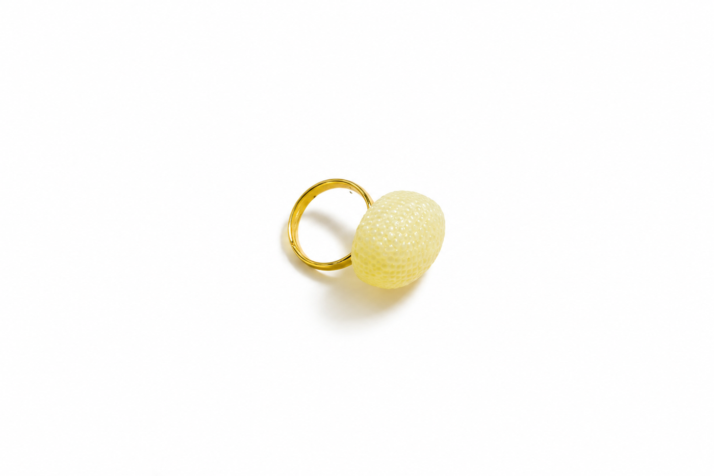 Lilou Baltic amber ring in lemon yellow amber — handcrafted in Lithuania by AMBER999 — Baltic amber jewellery handcrafted in Lithuania