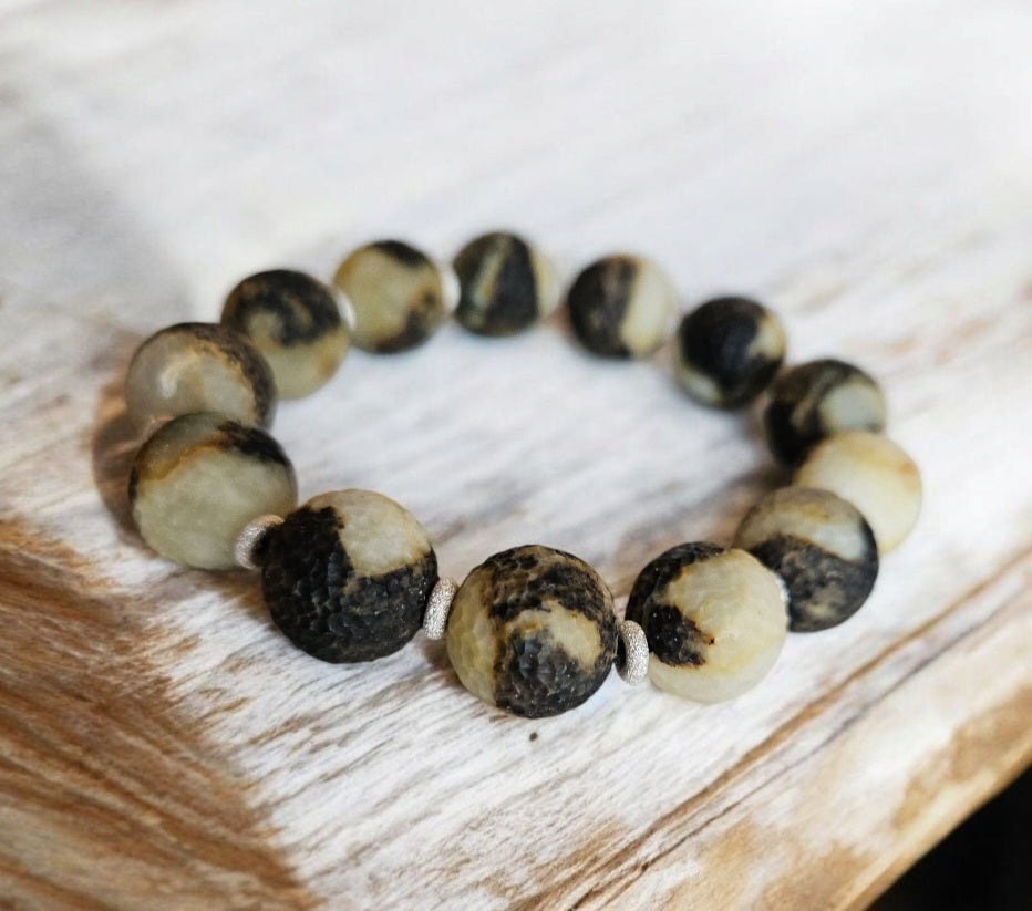 Akmena Bracelet