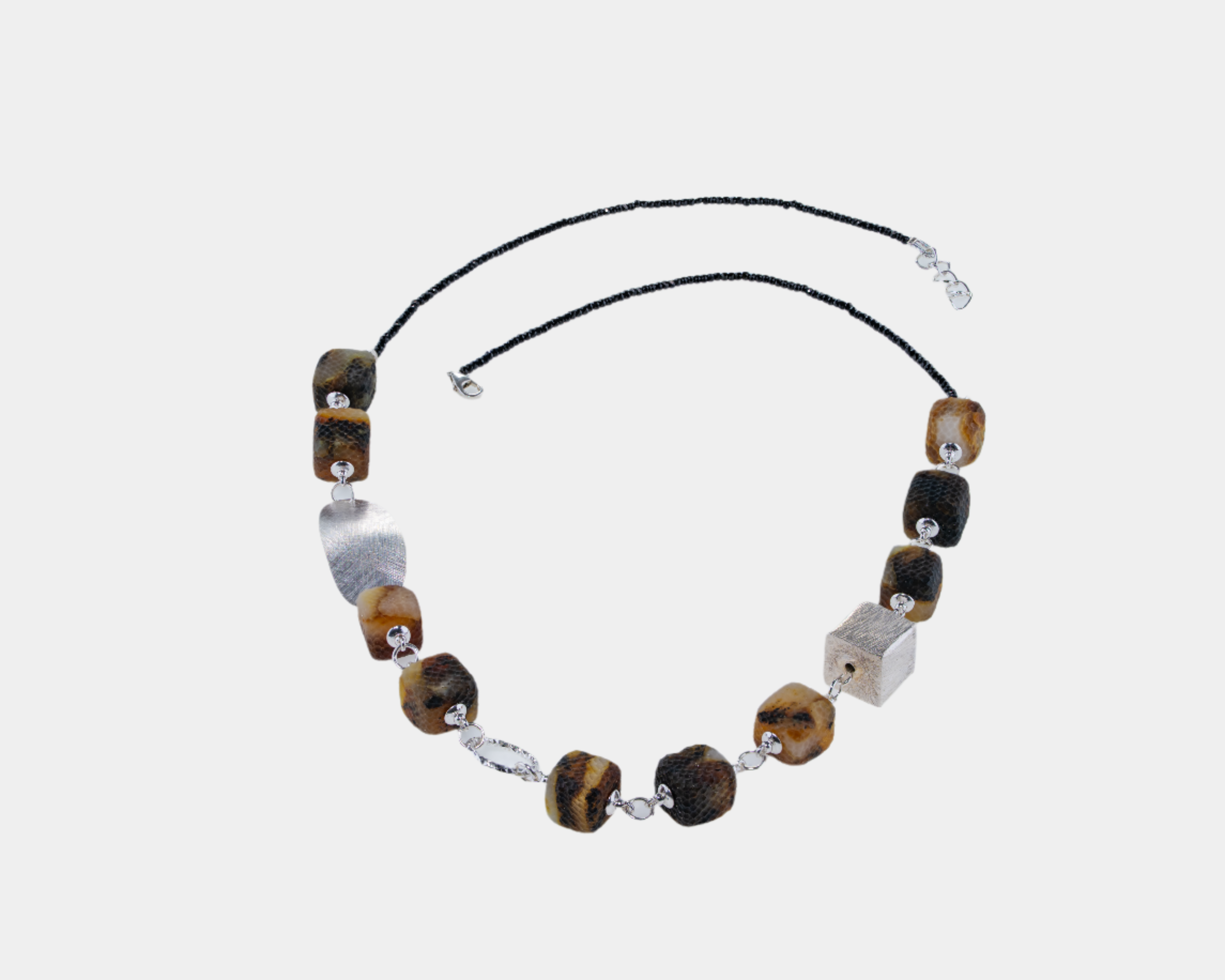Honeytia - Necklace