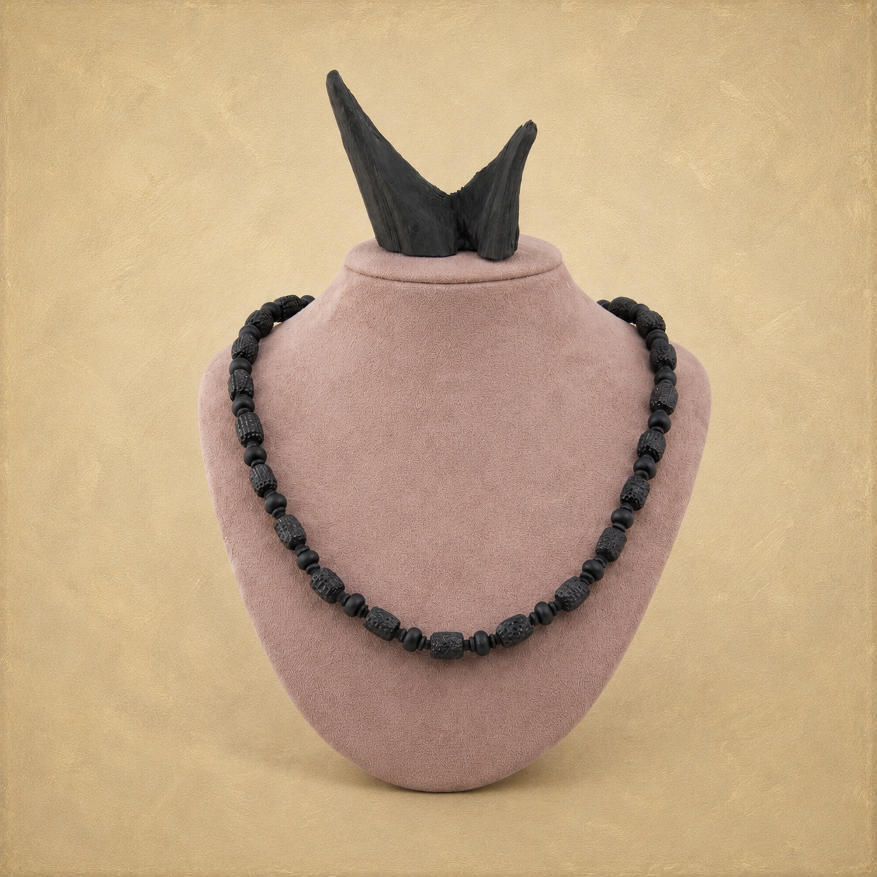 NECKLASE GIOSEL — Baltic amber jewellery handcrafted in Lithuania